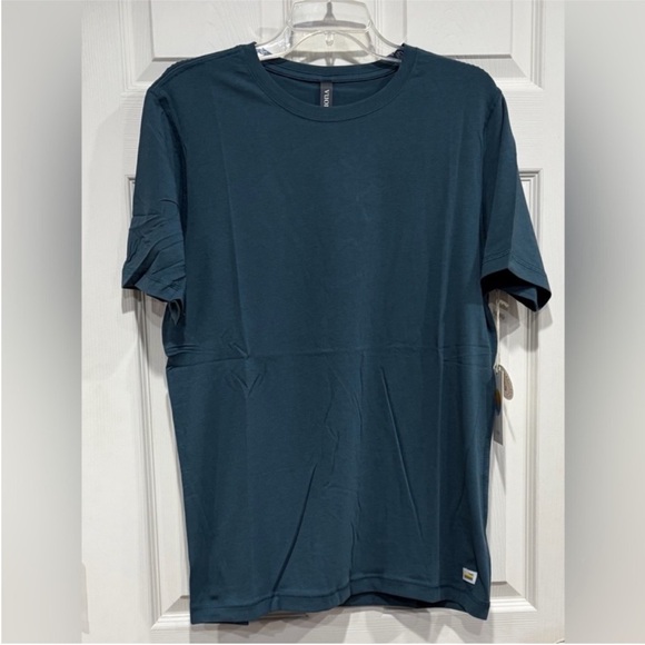 Vuori Men's Large Tuvalu Tee Light Deep Sea Blue T-Shirt NWT Pima Cotton